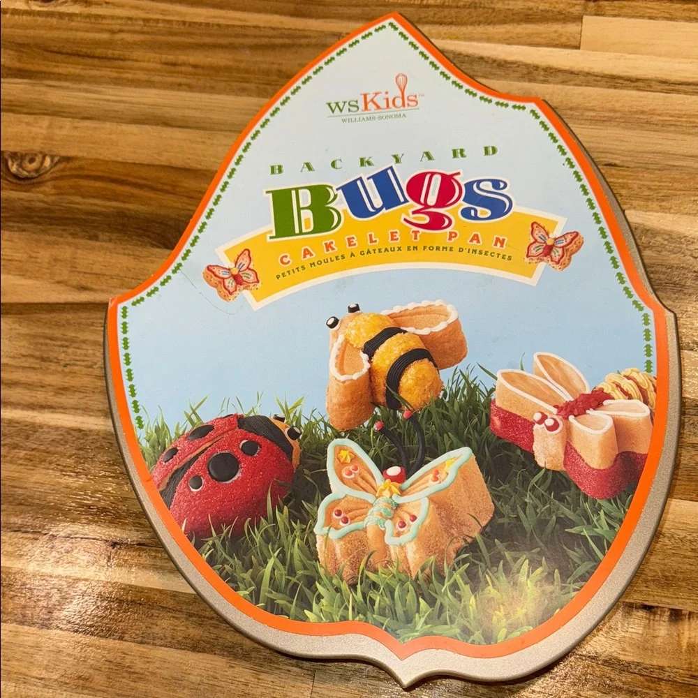 🐞 Williams Sonoma x Nordic Ware “Backyard Bugs” Cakelet Pan 🍰